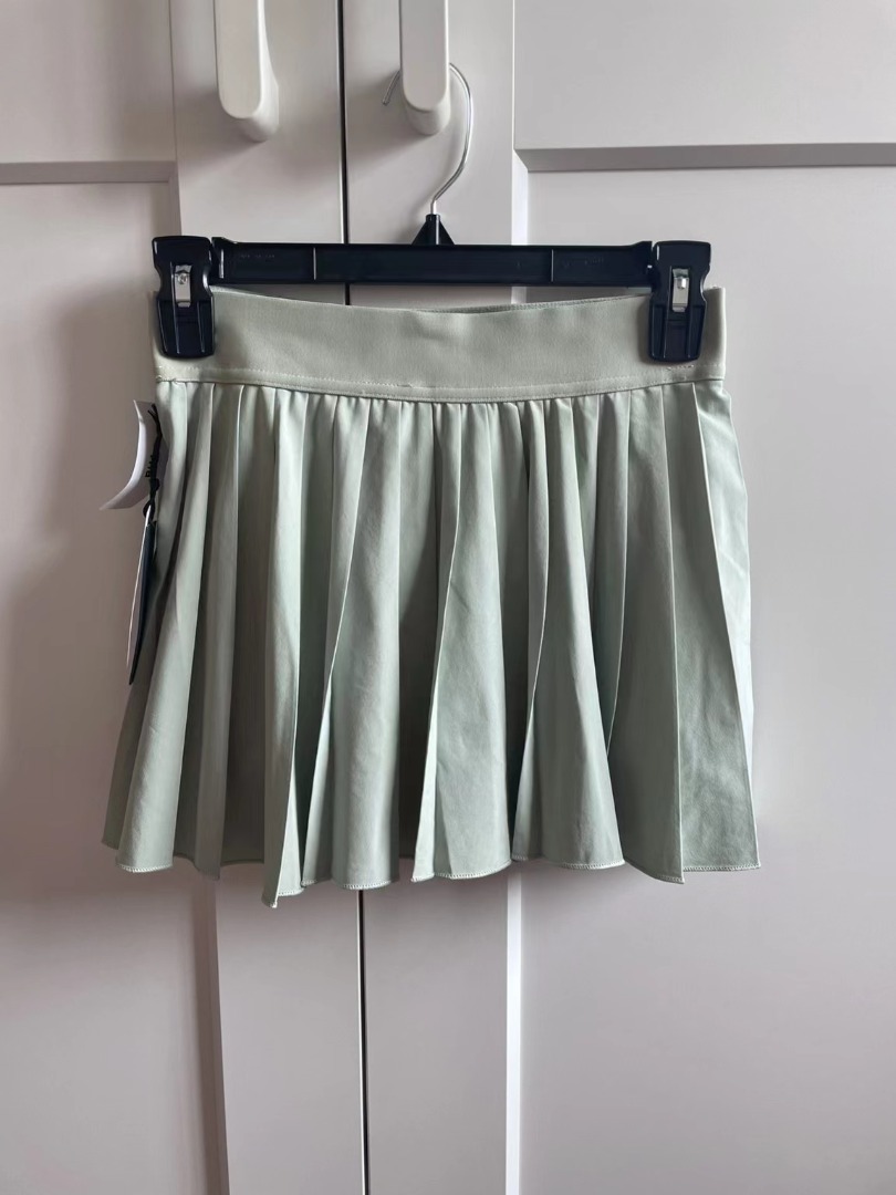 Aritzia Tennis Skirt, Women's Fashion, Activewear on Carousell