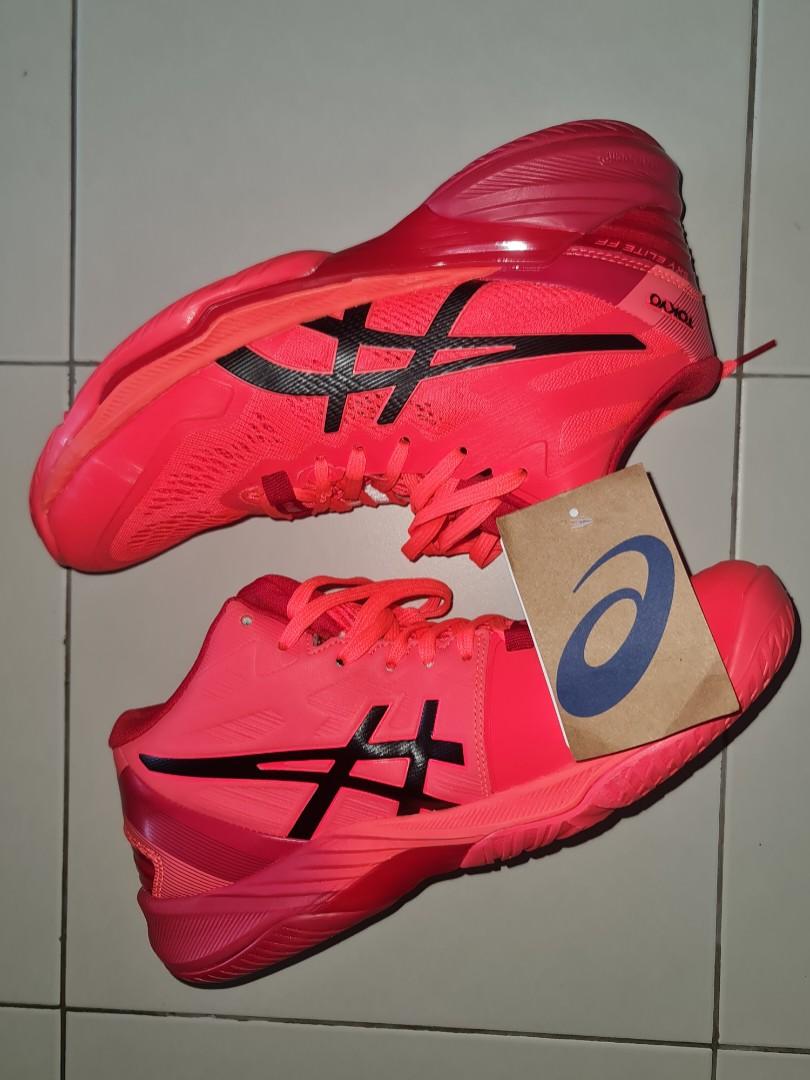 Asics volleyball shoe, Men's Fashion, Footwear, Sneakers on Carousell