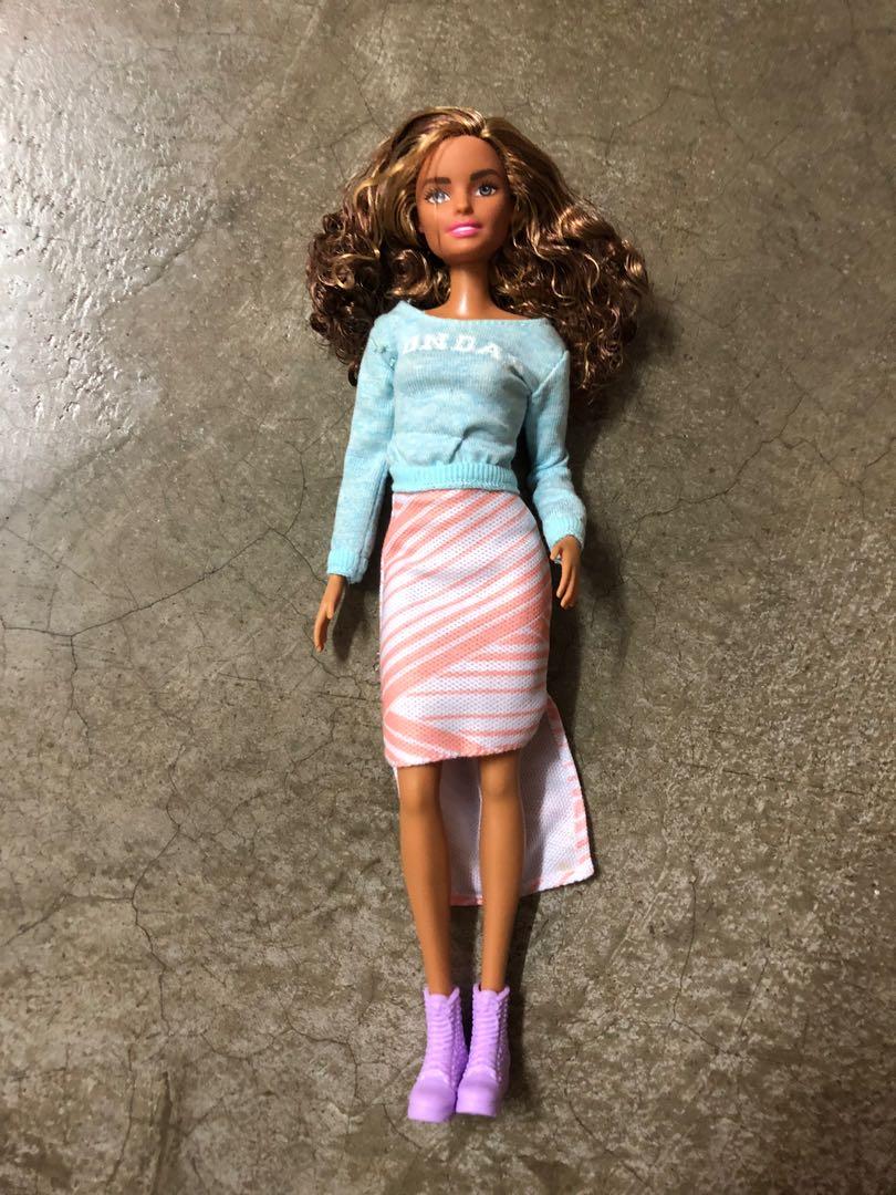 barbie pink passport neysa face mold, Hobbies & Toys, Toys & Games on