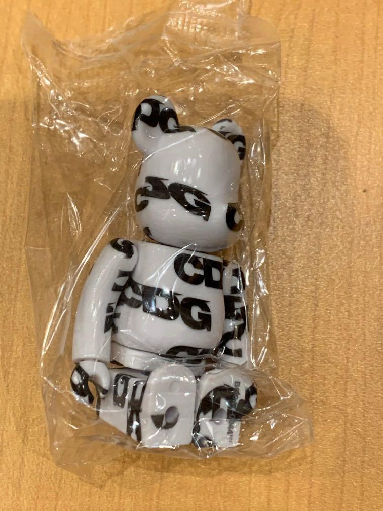 Bearbrick series 44 超級大隱藏CDG, 興趣及遊戲, 玩具& 遊戲類- Carousell