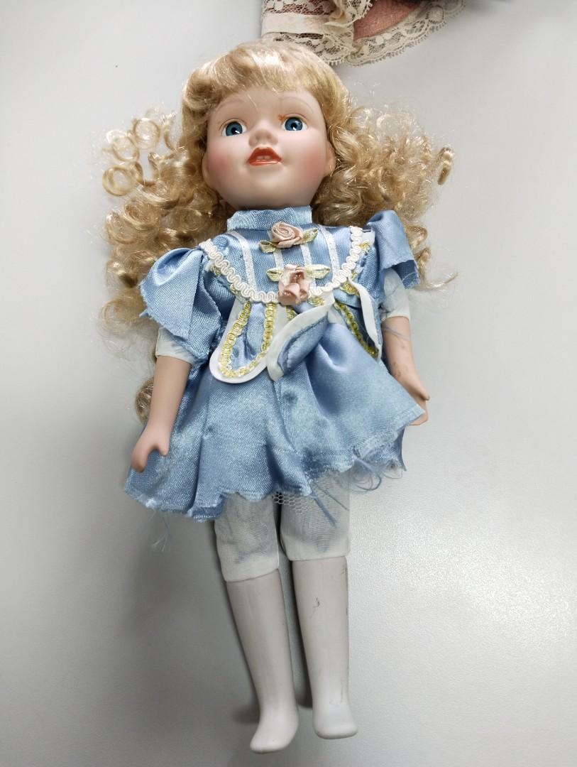 Bisque porcelain doll approx 30 cms (Category: Figurines & Statues) located in Manila. Submitted by awin.awin (Listing ID 1177231697, Image 1). Description: Bisque porcelain doll, approx 30.cms, as is, pick up at Qc or via shipping. Mop via Bdo. Thank you..
