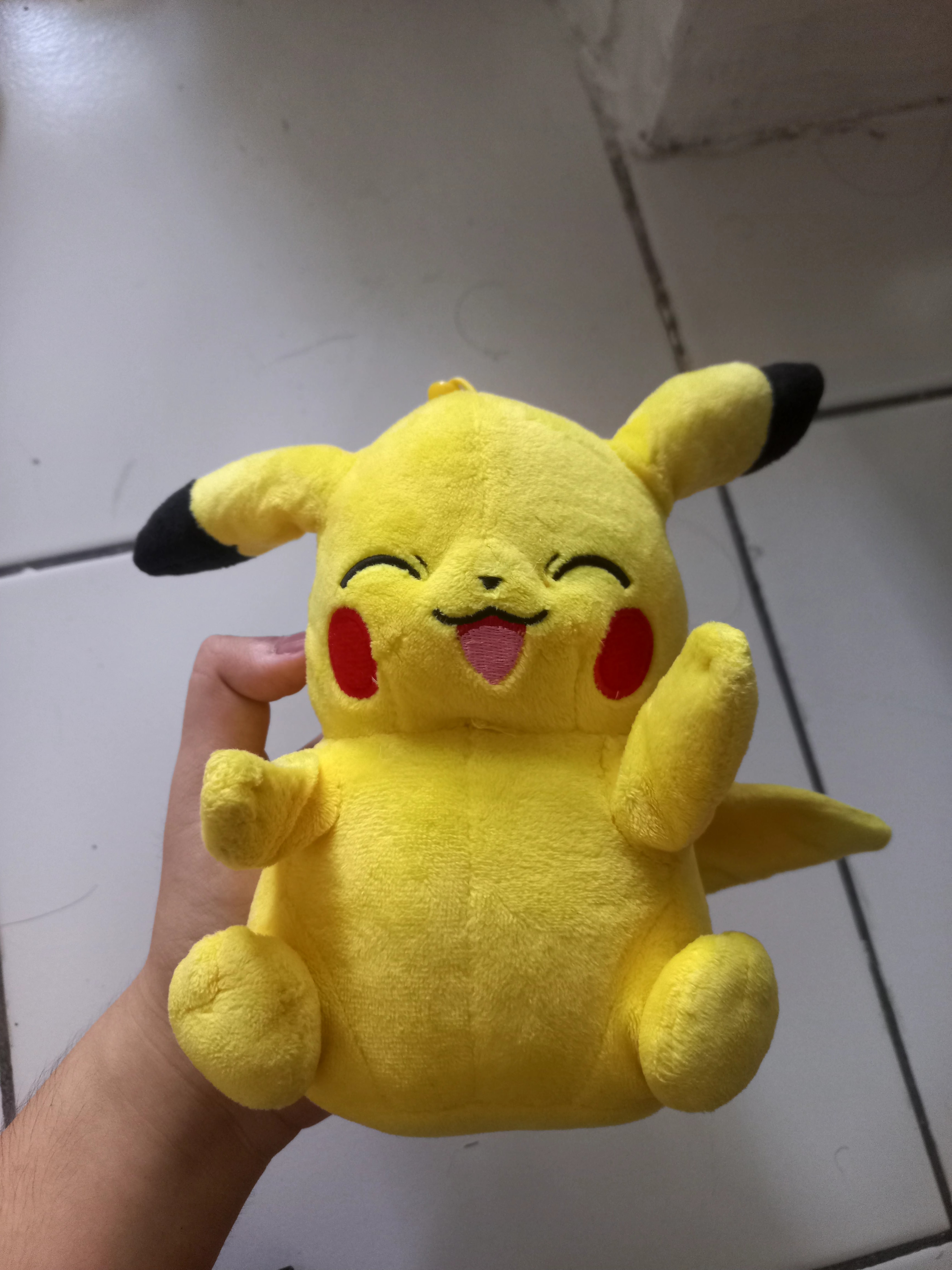 Boneka Pikachu, Toys & Collectibles, Mainan Di Carousell