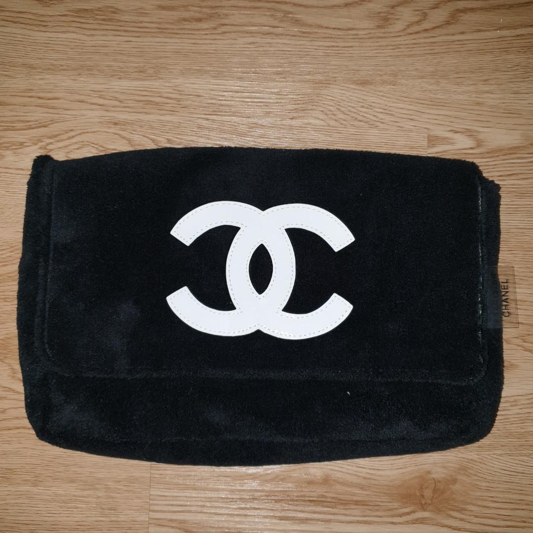 Chanel Bag, Women's Fashion, Bags & Wallets, Clutches on Carousell