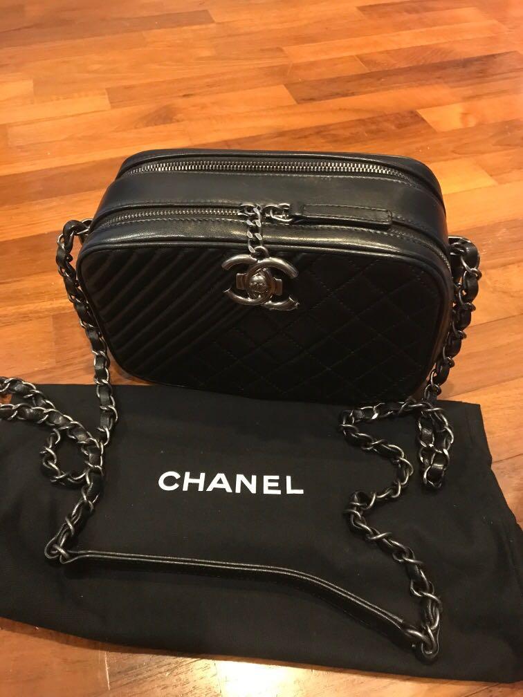 Chanel boy camera bag, Women's Fashion, Bags & Wallets, Cross-body Bags on  Carousell