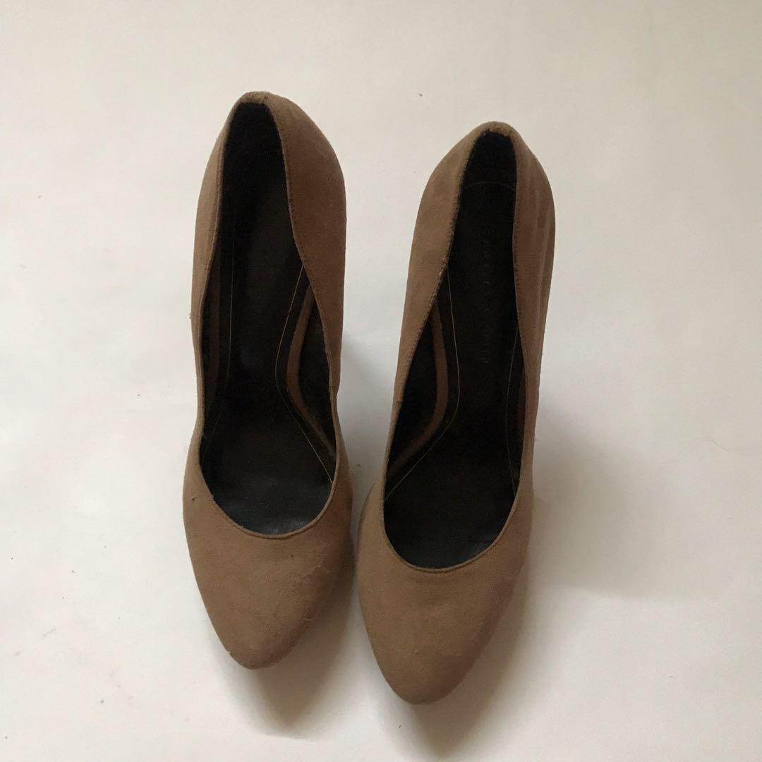 Charles & Keith Brown Suede Platform Stilettos (Category: Heels) located in Davao. Submitted by msfranfine (Listing ID 1177033511, Image 2). Description: Only used once Size 9 - 26cm 5” heel.