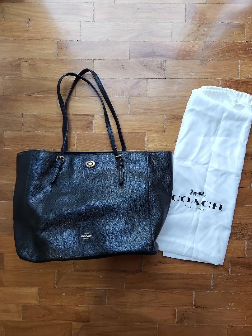 Coach Handbag Turnlock Tote in Crossgrain Leather black