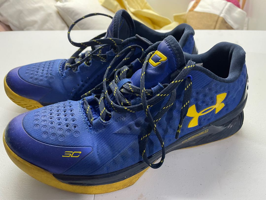 Curry 1 Low Size 9.5 Men s Fashion Footwear Sneakers on Carousell