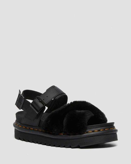 Dr marten discount fluffy sandals