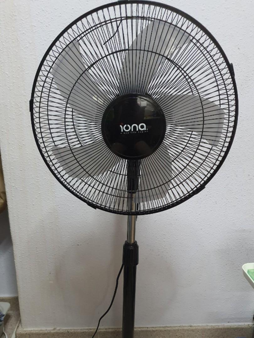 Electric fan (NOT WORKING), Furniture & Home Living, Lighting & Fans