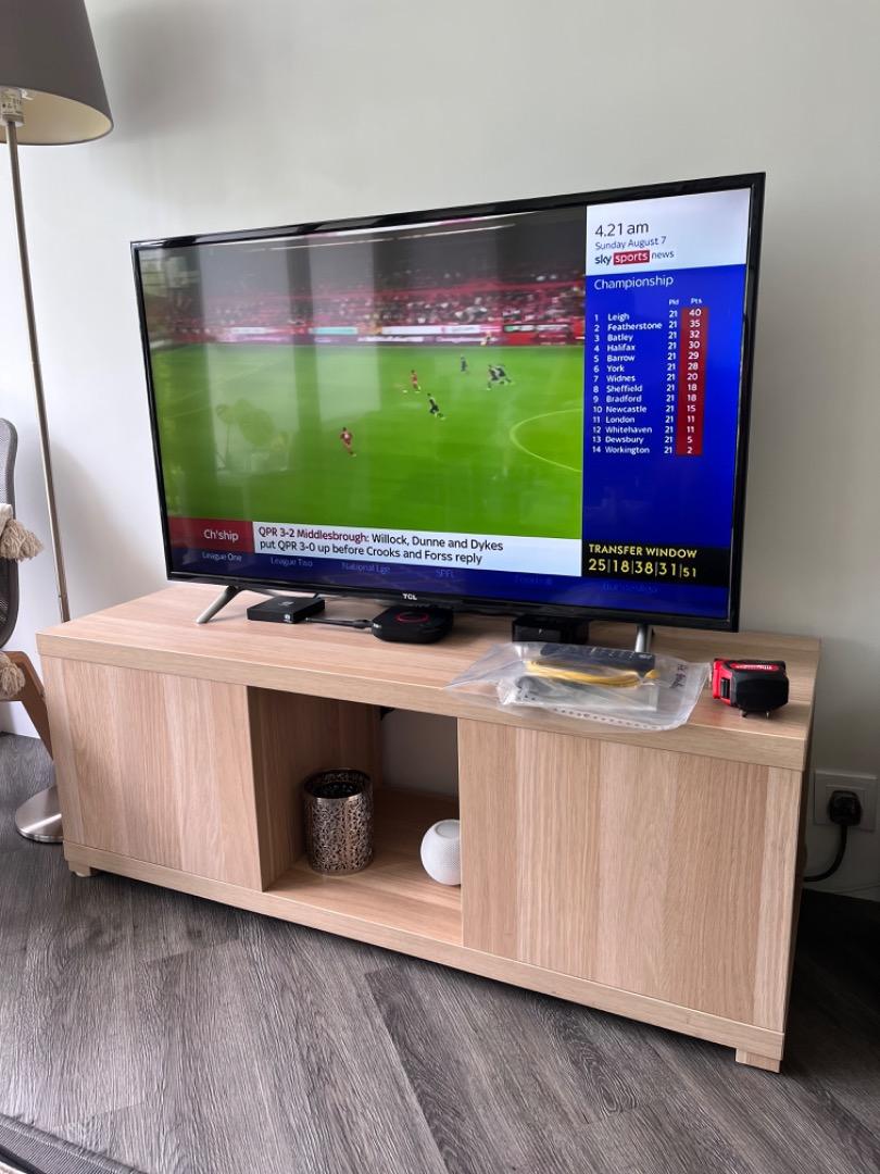 Free ikea TV stand, 傢俬＆家居, 傢俬, 電視櫃 on Carousell