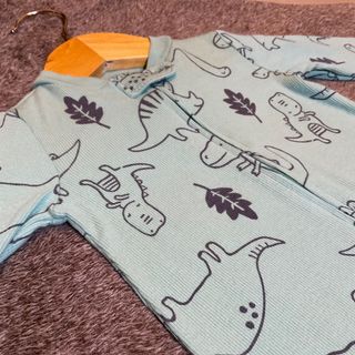 (Category: ) located in . Submitted by Uries.Closet (Listing ID 1177117249, Image 1). Description: .