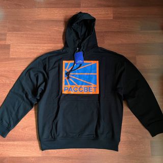 (Category: ) located in . Submitted by yeezypeazy (Listing ID 1177084151, Image 1). Description: .