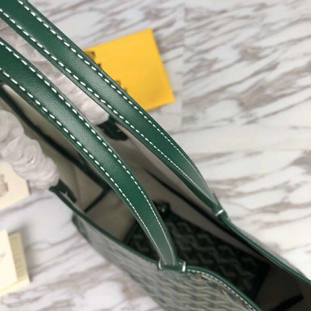 GY St Louis Tote Bag in Green Goyard💚, Women's Fashion, Bags & Wallets,  Tote Bags on Carousell
