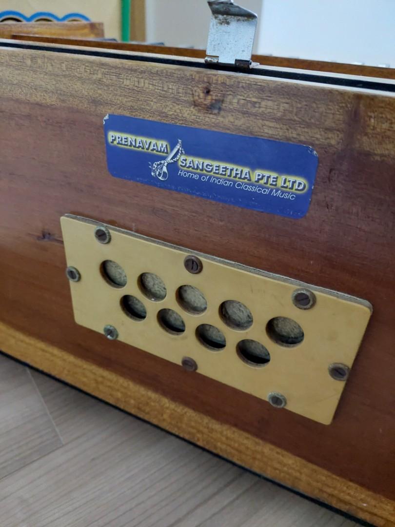 Harmonium Full Size key triple reed, Hobbies & Toys, Music & Media ...