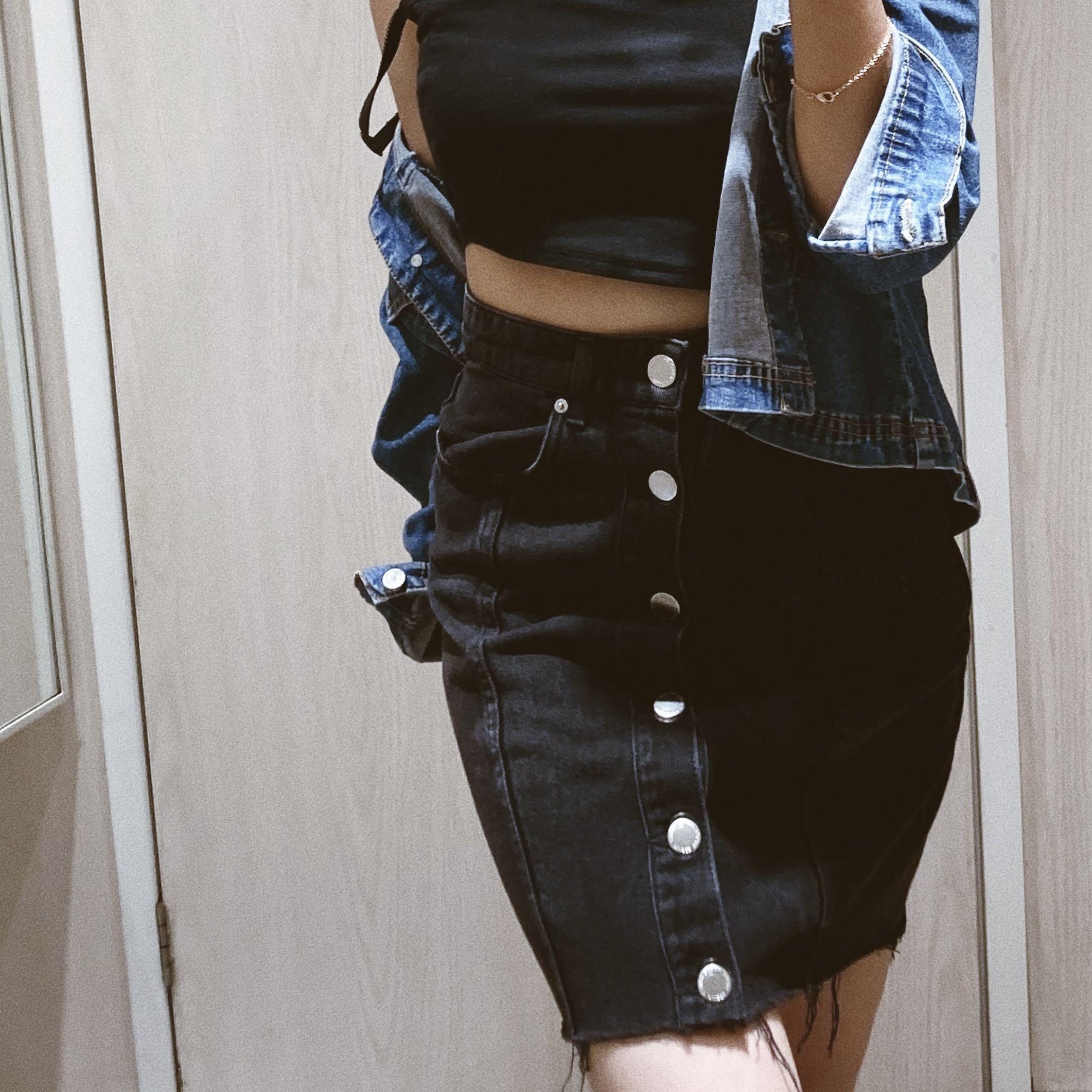 H&m black sale jean skirt