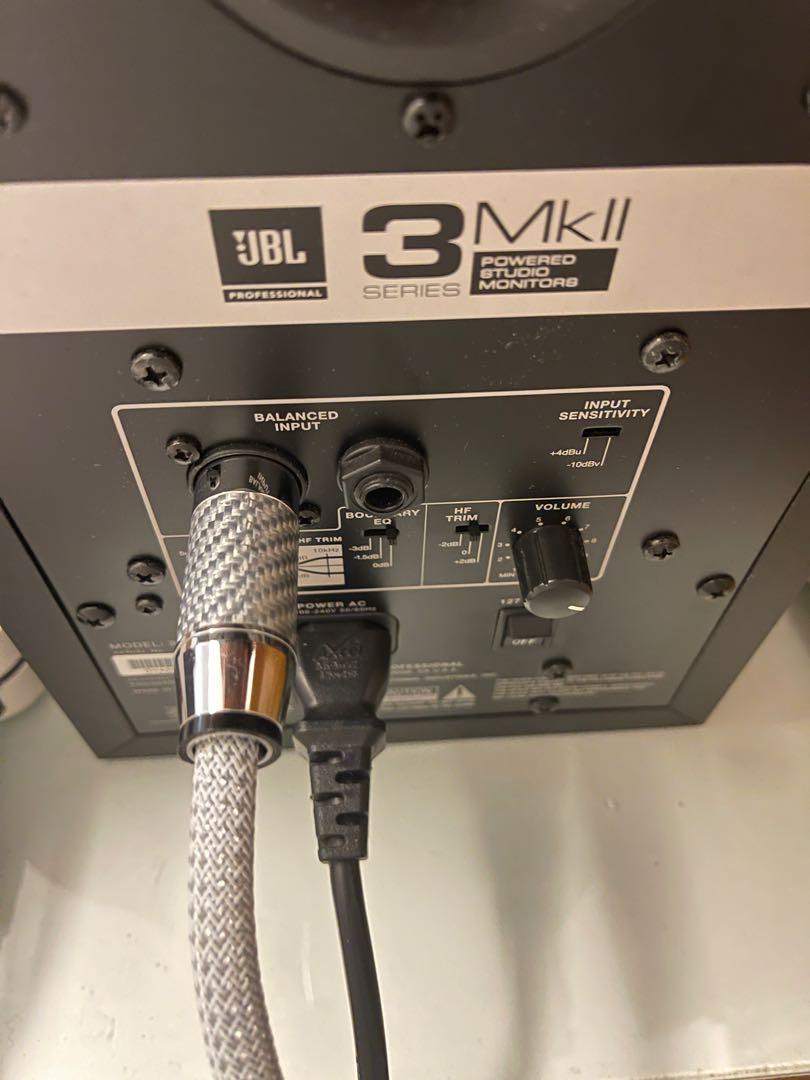 JBL lsr305p MK2 powered studio monitor , Audio, Soundbars, Speakers