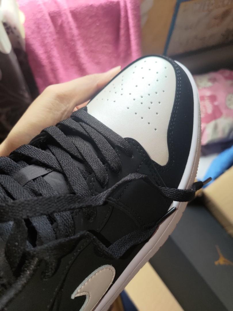 Selling ua shop shoes