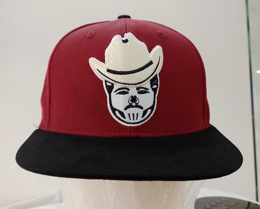 Klak hats top