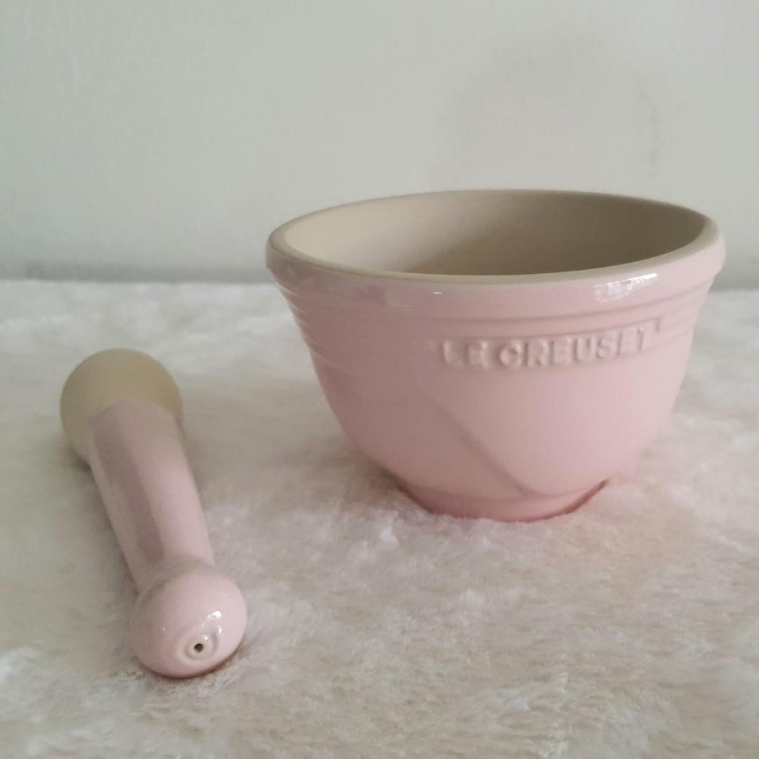 Le Creuset Mortar and Pestle Milky Pink, Furniture & Home Living
