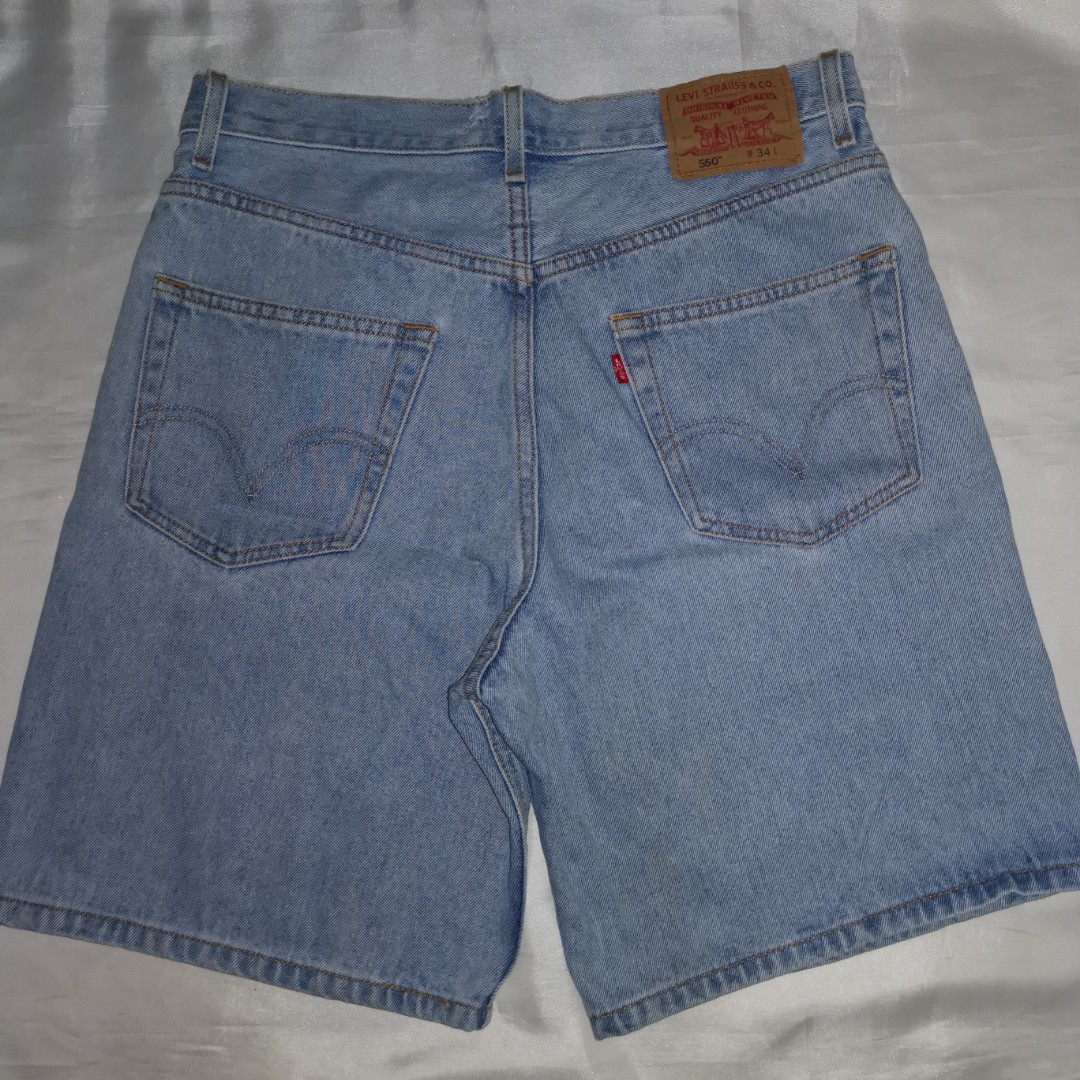 Levi's 550 Shorts (Blue) L20 x W34, Men's Fashion, Bottoms, Shorts on  Carousell