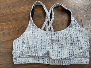 （分類：）位於 。 由 kajvanstigt 提交（商品編號 1177027639，圖片 1）。簡介： 。