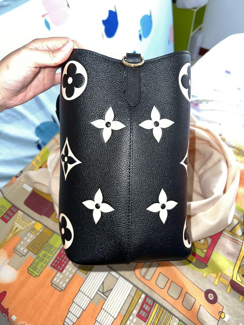 Bags, Louis Vuitton Neonoe Bucket Bag M45497