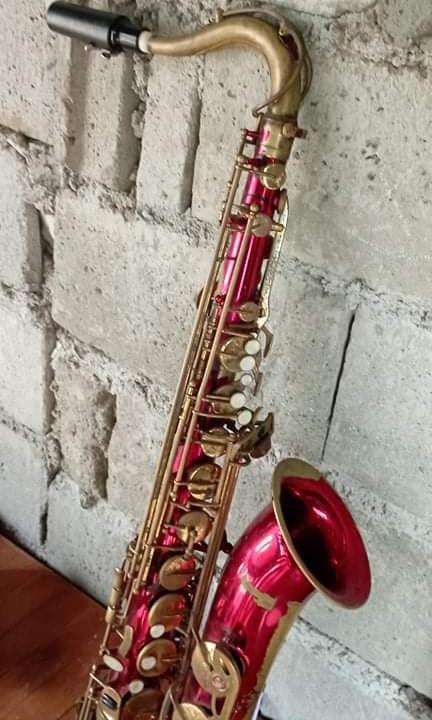 Cecilio hot sale tenor saxophone