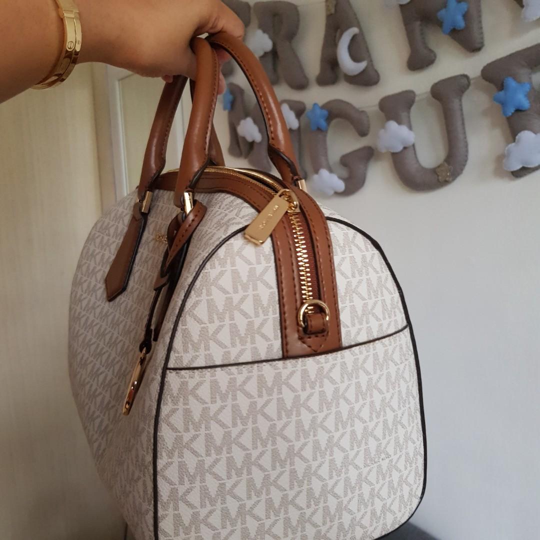 Michael Kors Duffle / Doctor's Bag Large Vanilla, Luxury, Bags