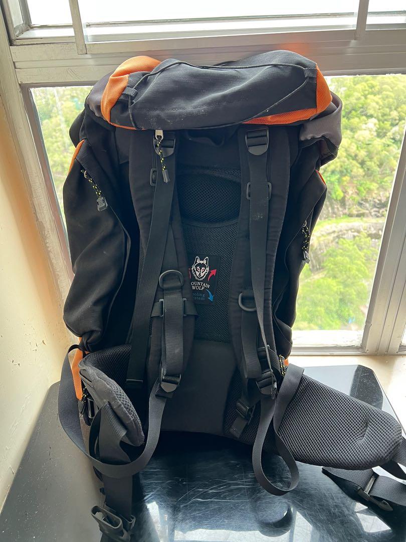 Mountain Wolf backpack (50L), 男裝, 袋, 背包 Carousell