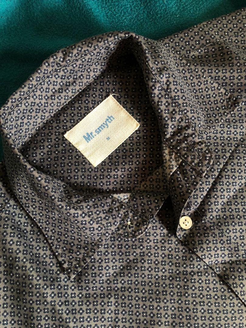 Mr. Smyth - Gray Polo (Category: Tshirts & Polo Shirts ) located in Cainta. Submitted by laaaaance (Listing ID 1177031116, Image 2). Description: 9/10 condition. Used but not abused! Rfs: Maliit na for me 😅.