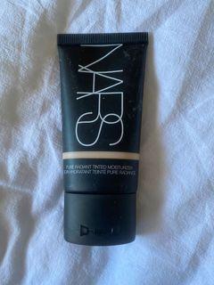 NARS Tinted Moisturizer - Deauville