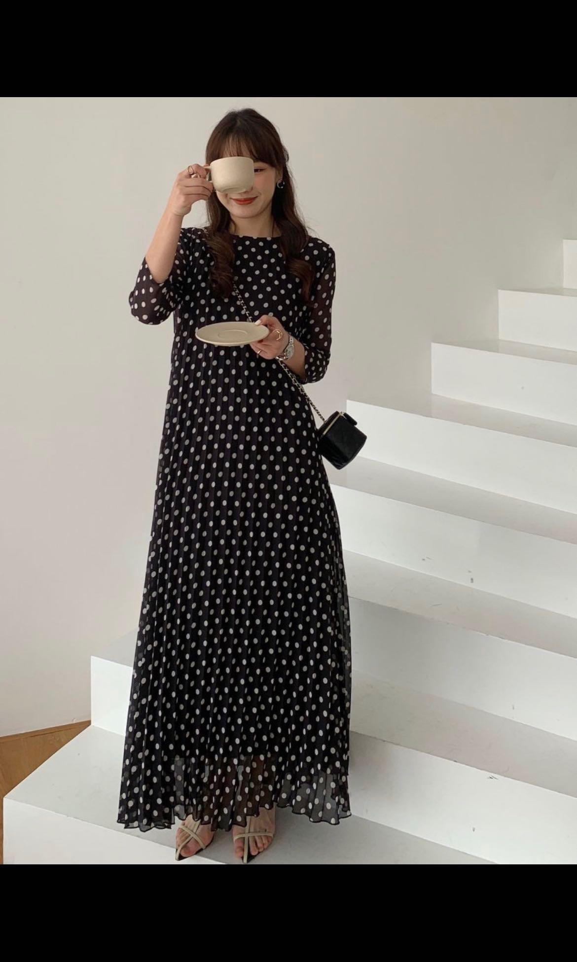 New Birthday Bash Dark Blue Polka Dot Long Dress 全新深藍色波點氣質連身裙 女裝 連身裙 套裝 連身裙 Carousell
