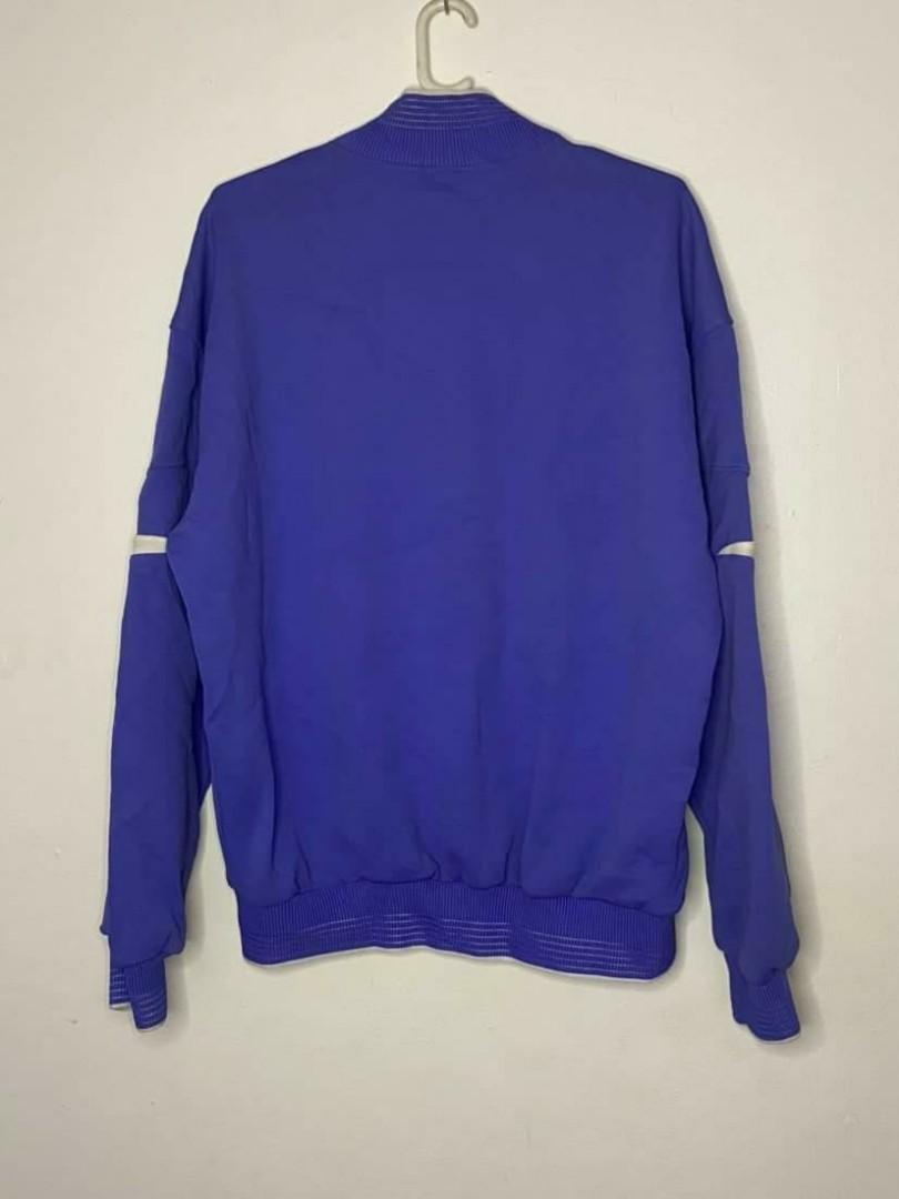 Nike Blue Turtle neck sweater zipper down jacket (Category: Coats, Jackets and Outerwear) located in Makati City. Submitted by clasibeige.co (Listing ID 1177078007, Image 2). Description: Perfect for cold and windy weather Grab this now! Super worth it! 💓 Korean style jacket!! The color might change due to lightning.