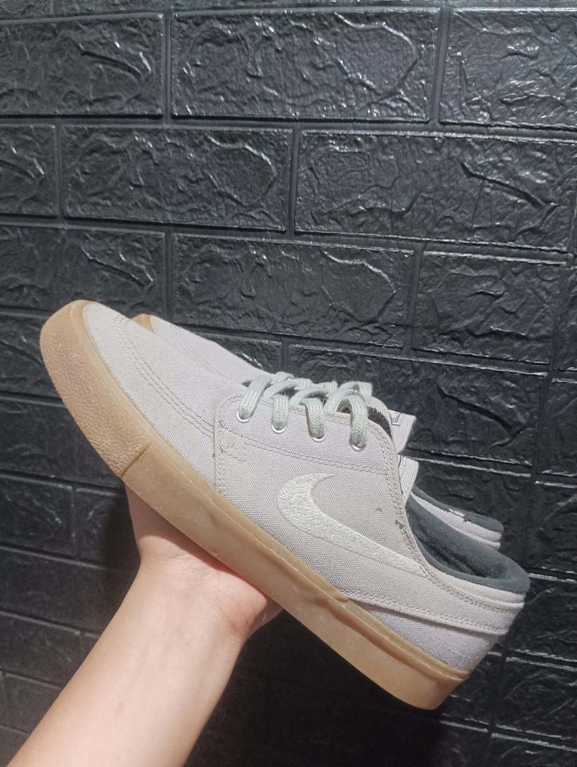 Janoski white gum sole sales