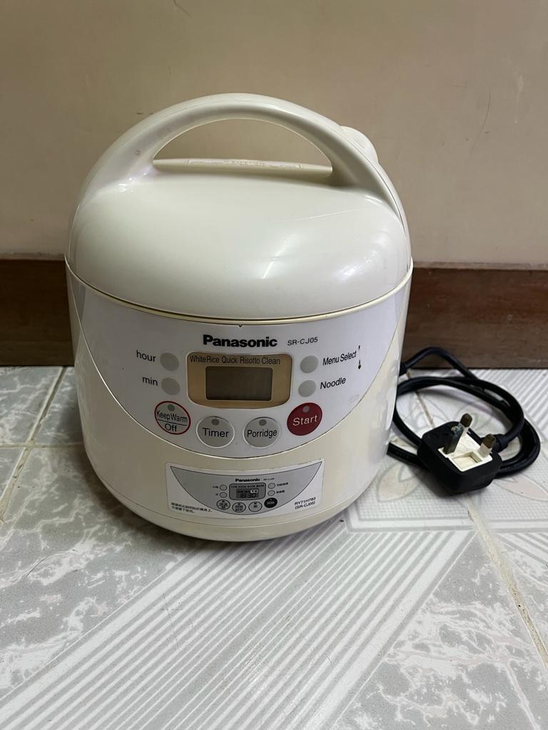 Panasonic 樂聲電飯煲Sr-Cj05 Rice Cooker, 家庭電器, 廚房電器, 鍋具- Carousell
