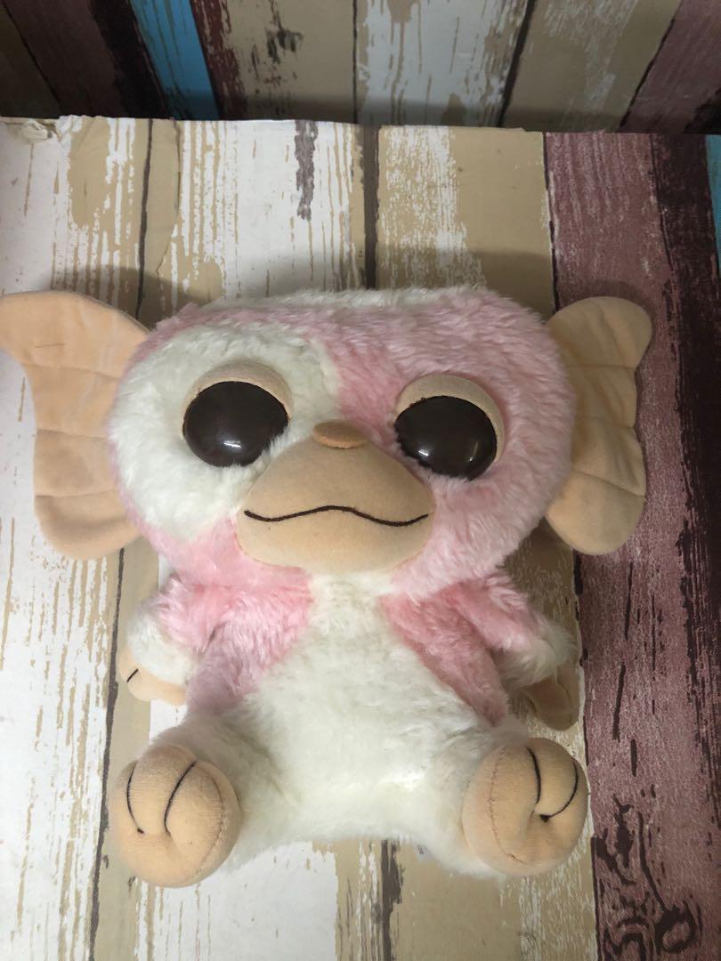 Pink gizmo gremlins doll (Category: Plushies & Soft Toys) located in Malabon City. Submitted by wtpickies (Listing ID 1177079947, Image 1). Description: Made in japan.