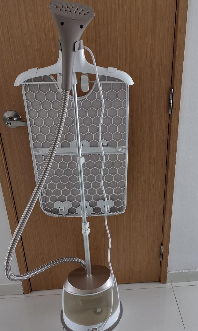 Rarely use Philips EasyTouch Plus Garment Steamer GC524, TV & Home