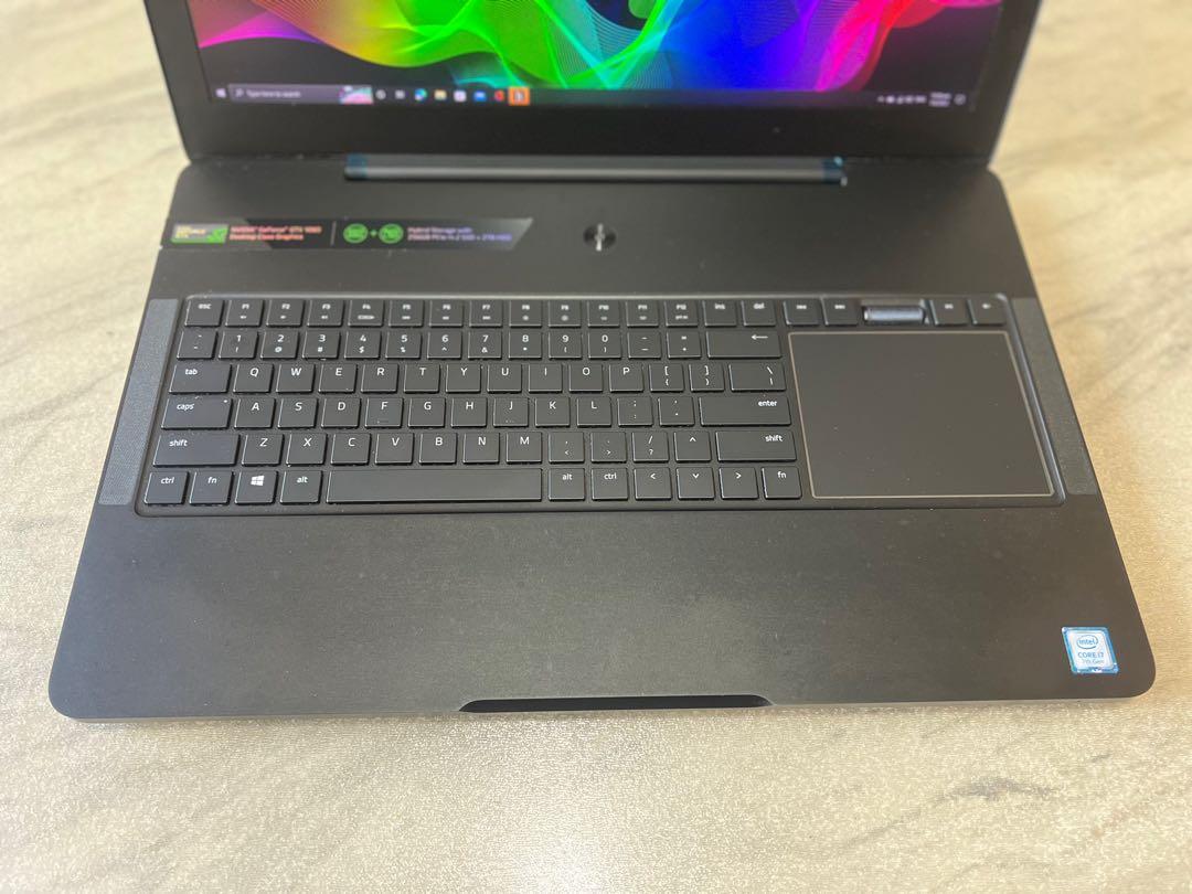 Razer blade pro hotsell 17 gtx 1060