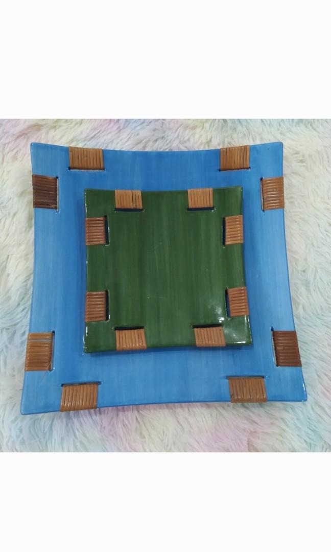 Modern Retro Ceramic Serving Tray Platter 2pcs (Category: Other Kitchenware & Tableware) located in Marikina City. Submitted by platesandthings (Listing ID 1177080149, Image 2). Description: Modern Retro Ceramic Serving Tray Platter 2pcs - P550.00 Take All.