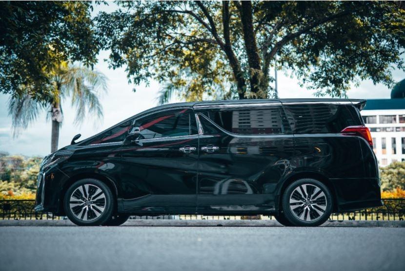Toyota Alphard 2.5 SC Toyota Vellfire ZG Luxury Car Rental Kereta Sewa