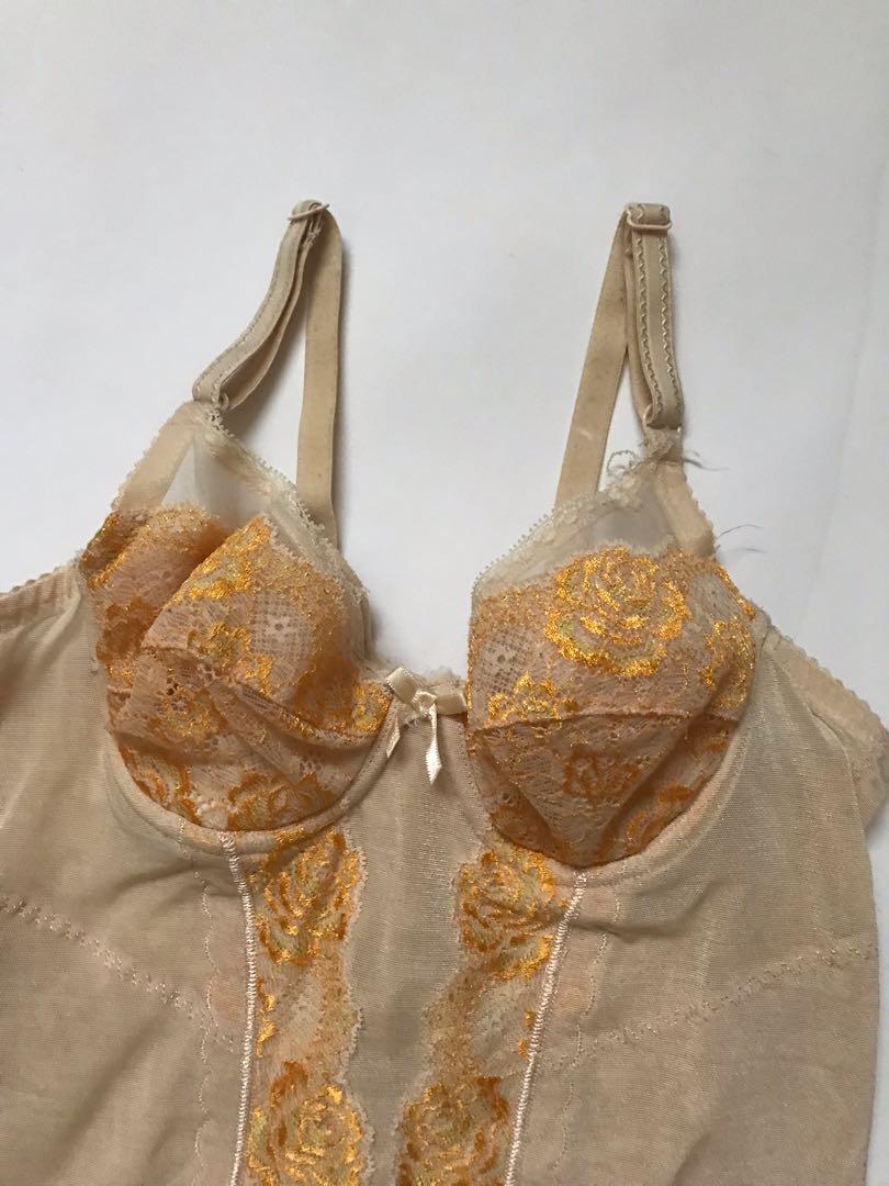 Yellow lace bustier shapewear (Category: Undergarments & Loungewear) located in Davao. Submitted by msfranfine (Listing ID 1177041312, Image 2). Description: Cup A.