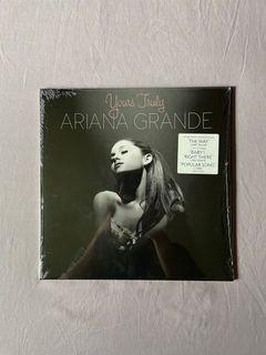 Yours Truly - Ariana Grande (vinyl)