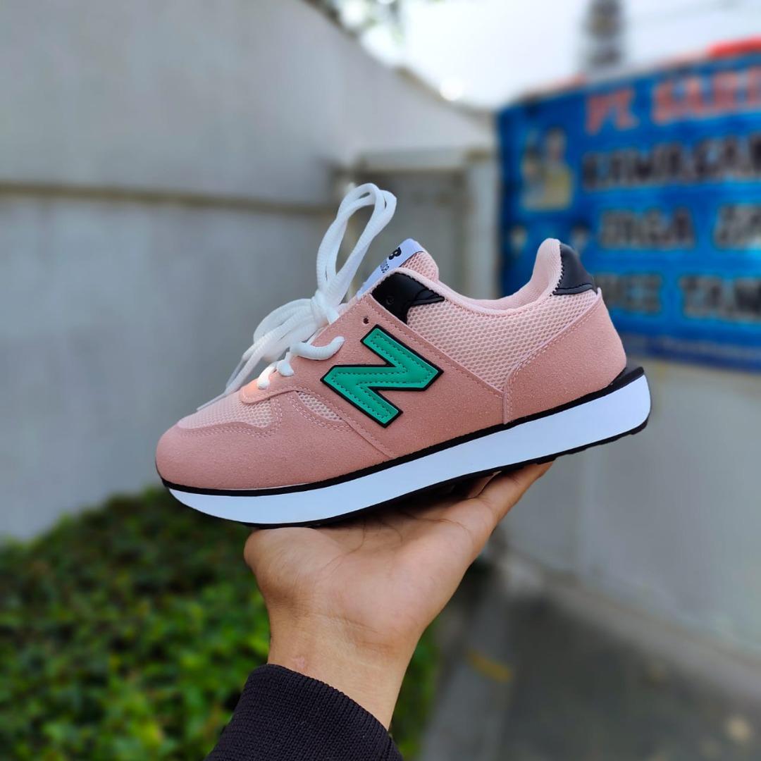 0822.2083.0527 Tsel toko sepatu sneakers kediri jual sepatu