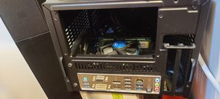 (Ordenador de segunda mano) 90 % nuevo con procesador Intel® Xeon® CPU E3-1230 v2, tarjeta gráfica Zotac GTX 670 Mini de 2 GB, placa base Asus, memoria RAM DDR-3 de 8 GB y fuente de alimentación