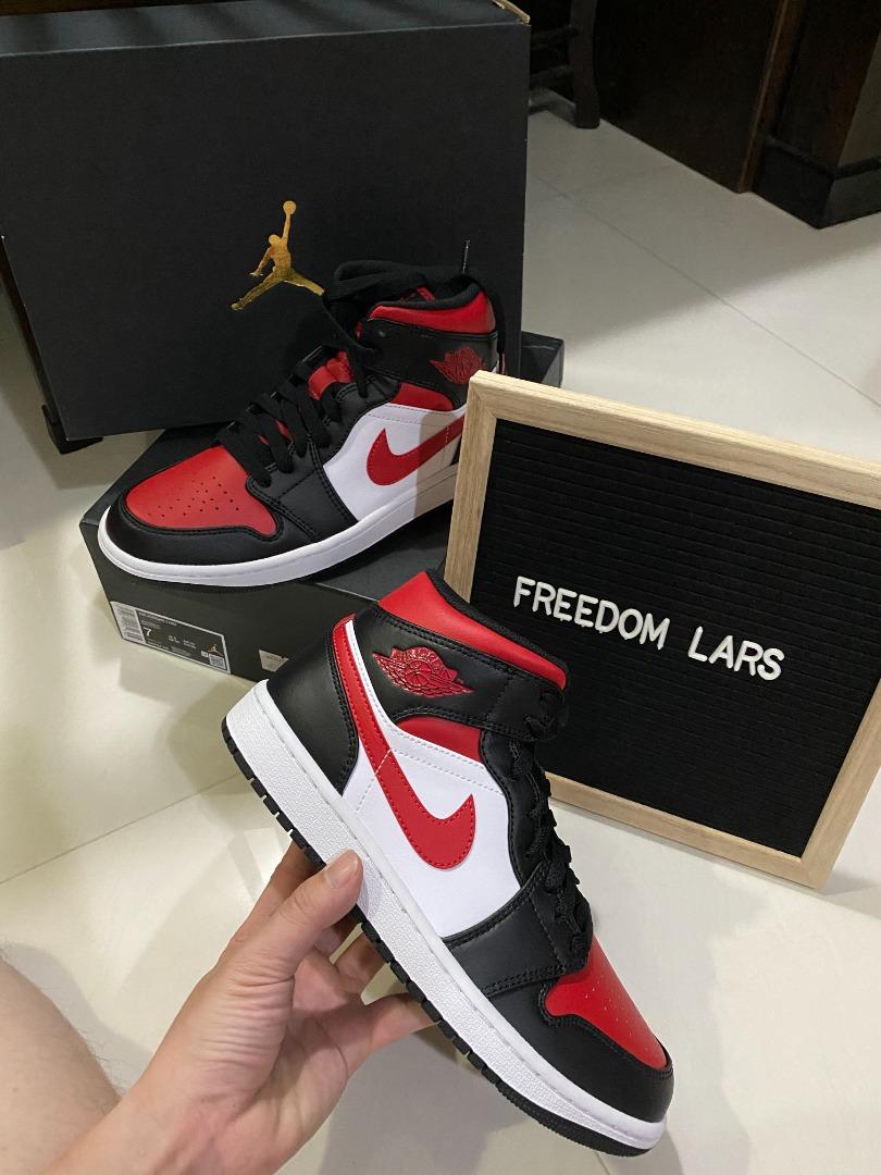 AIR JORDAN 1 MID 'BRED TOE' (2022) 554724079, Men's Fashion, Footwear, Sneakers on Carousell