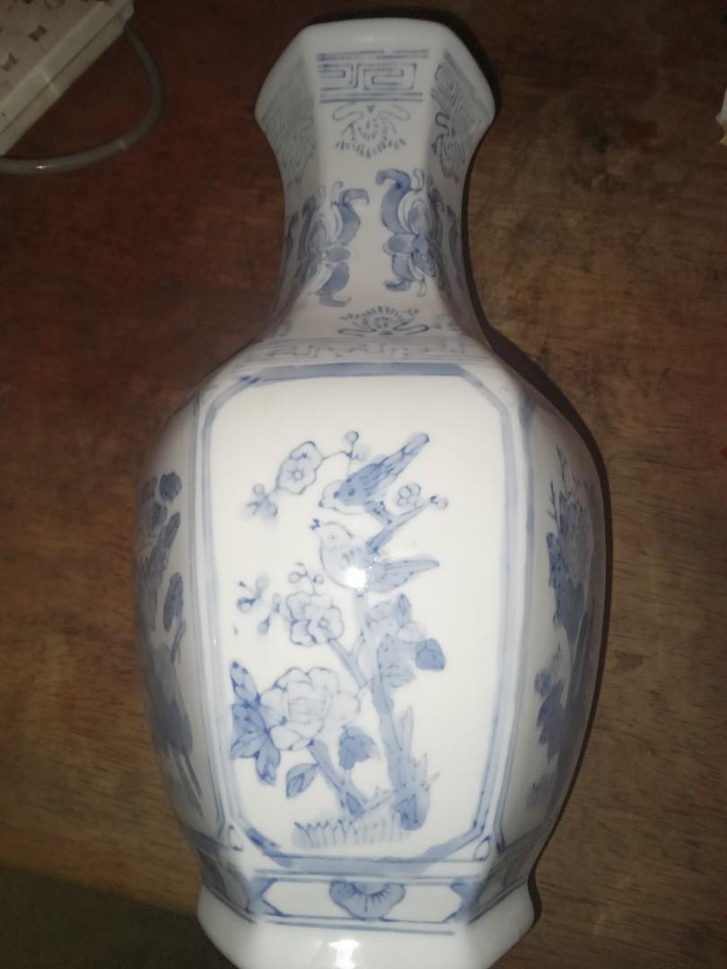 Antique Chinese vase, Hobbies & Toys, Collectibles & Memorabilia