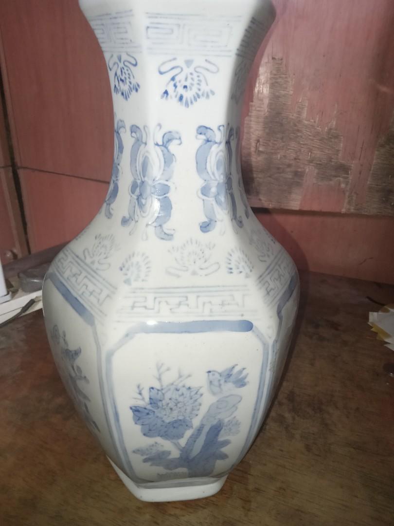 Antique Chinese vase, Hobbies & Toys, Collectibles & Memorabilia