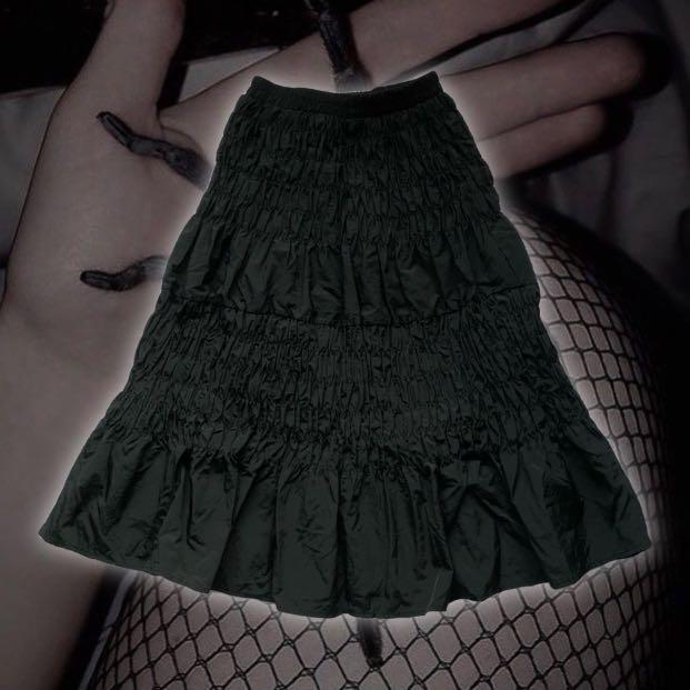Black Maxi Gothic Goth Aesthetic Long Skirt (Category: Skirts) located in Antipolo. Submitted by stroberisof (Listing ID 1177361719, Image 1). Description: waist: 24 - 32 inches length: 28.5 inches condition: 10/10.