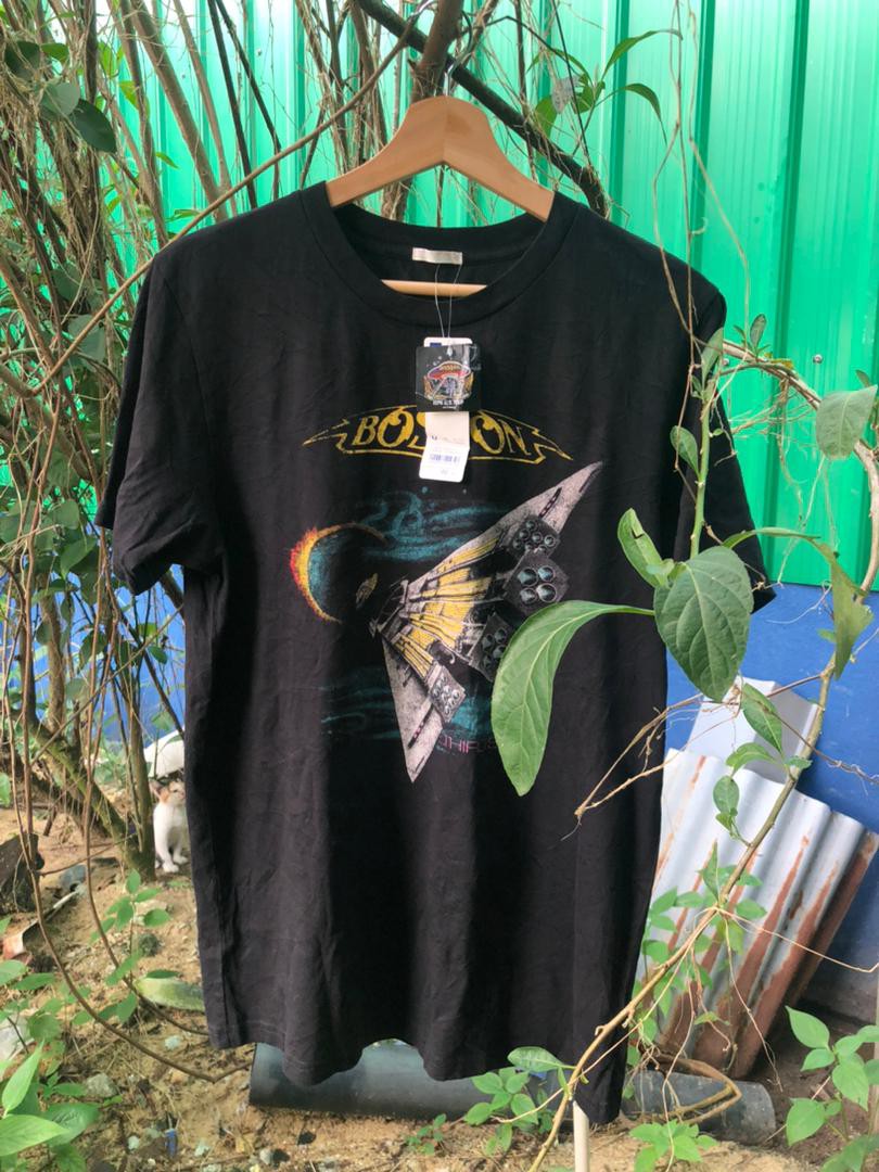 Boston band shirt store