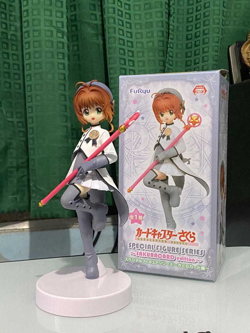 Sakura card shop captors action figure